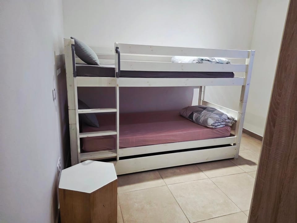 Appart pour 6personnes avec jardin la mer a pieds Apartment in Saint-Raphael
