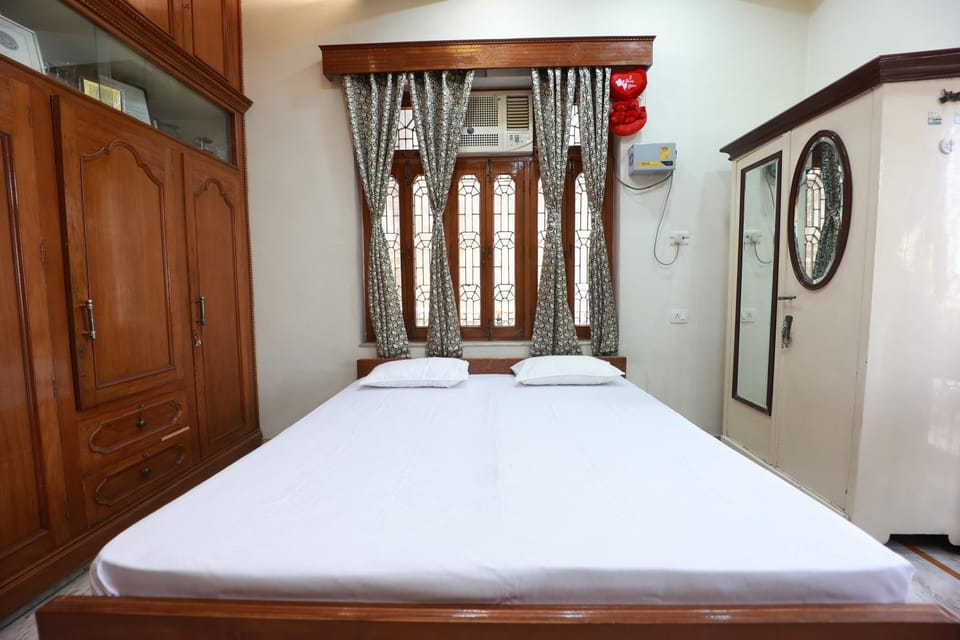 Bed, Photo of the whole room, Bedroom, wardrobe