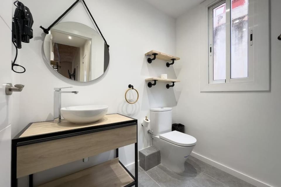 BeBarceloner Sants Apartments - 2 bedrooms Apartment in Barcelona
