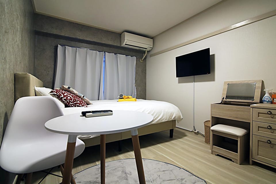 HEISIEI HOUSE Shin-Ōkubo FREE WIFI Apartment in Shinjuku
