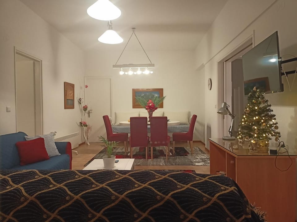 Smaragdas Paradise House in Islands