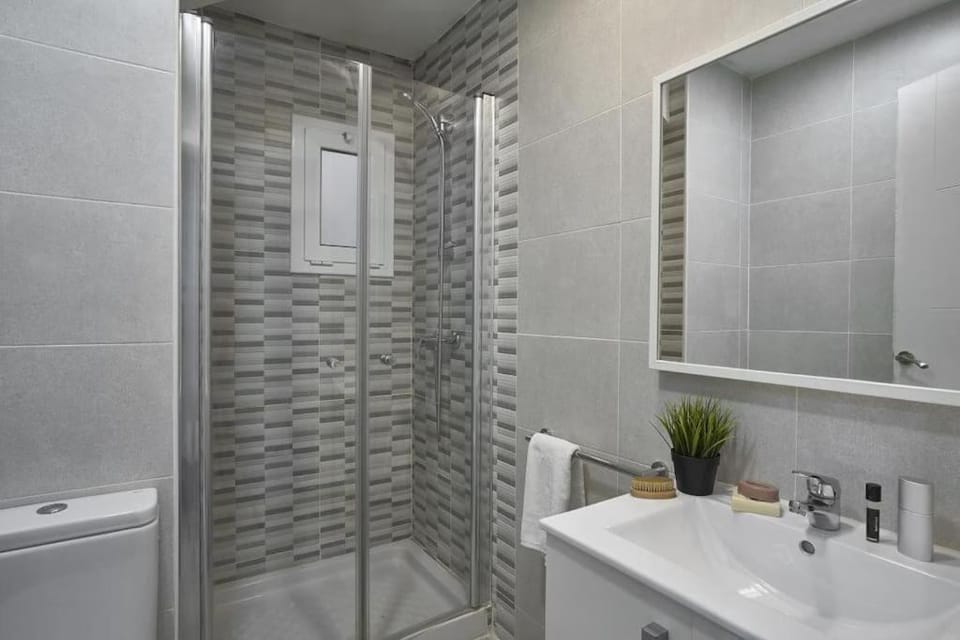 BeBarceloner Sant Andreu Apartments - 3 bedrooms Apartment in Barcelona