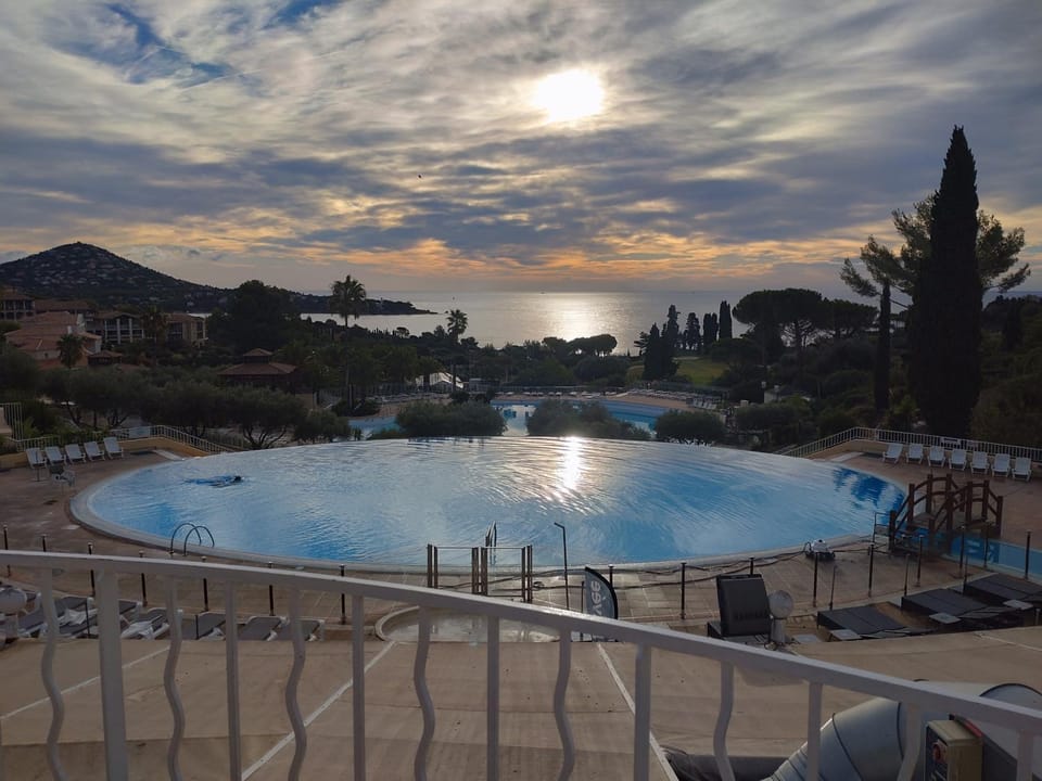Sea view, Swimming pool