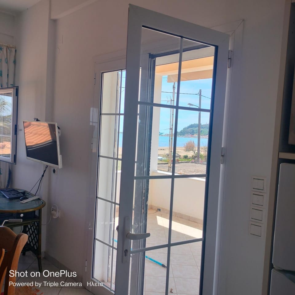 Natural landscape, TV and multimedia, Kitchen or kitchenette, Dining area, Sea view