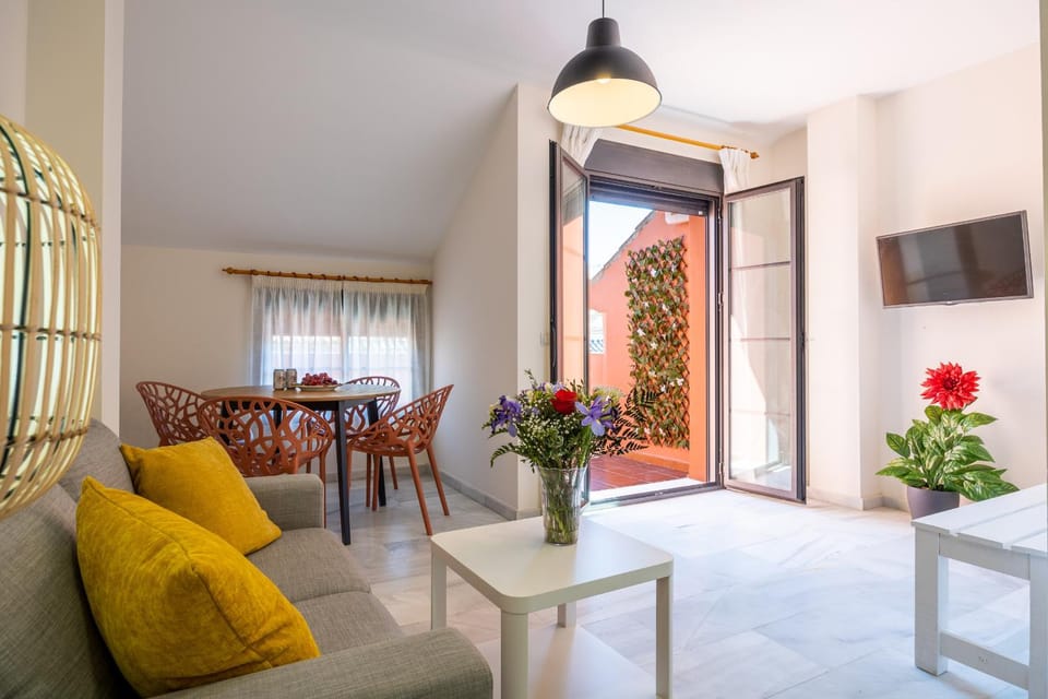 Communal lounge/ TV room, Living room