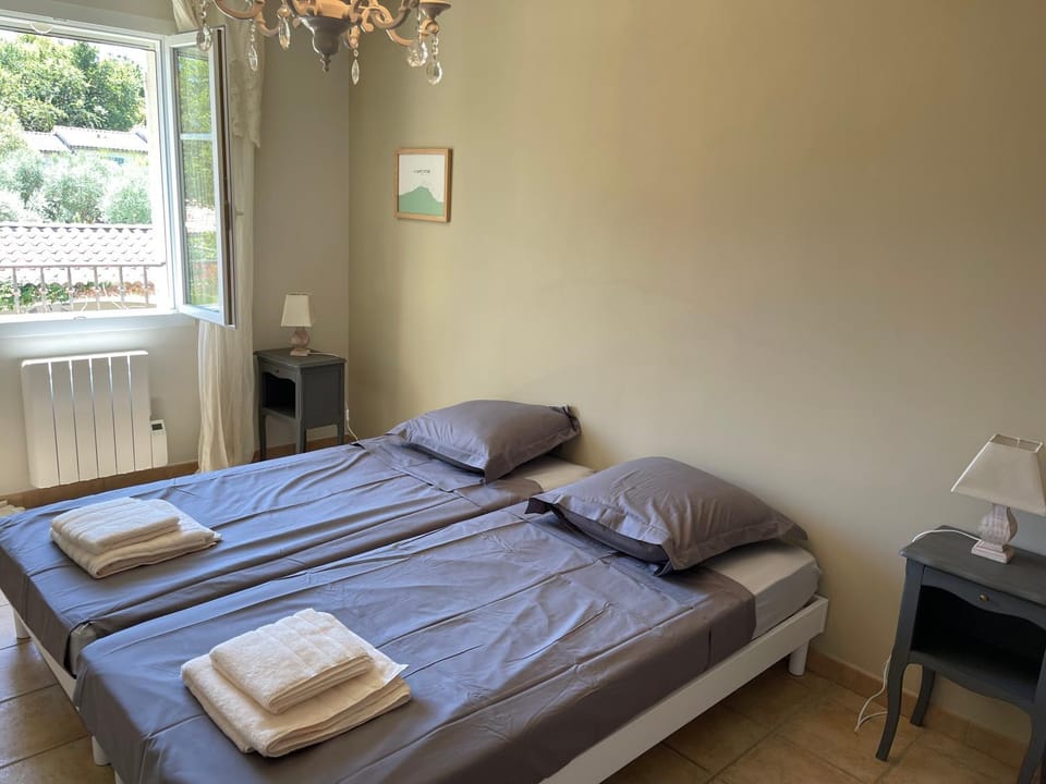 les-pepites-de-badou présentent Les Chênes Verts House in Provence-Alpes-Côte d'Azur