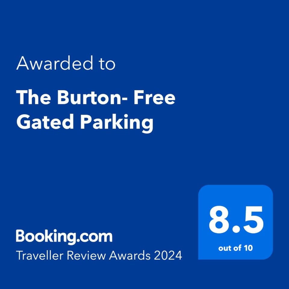 The Burton- Free Gated Parking Apartment in Manchester