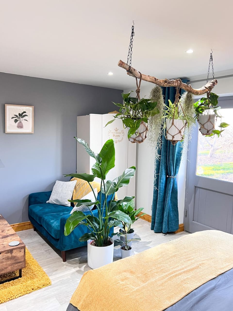 Aplanty Studio in the Orchard Apartment in England