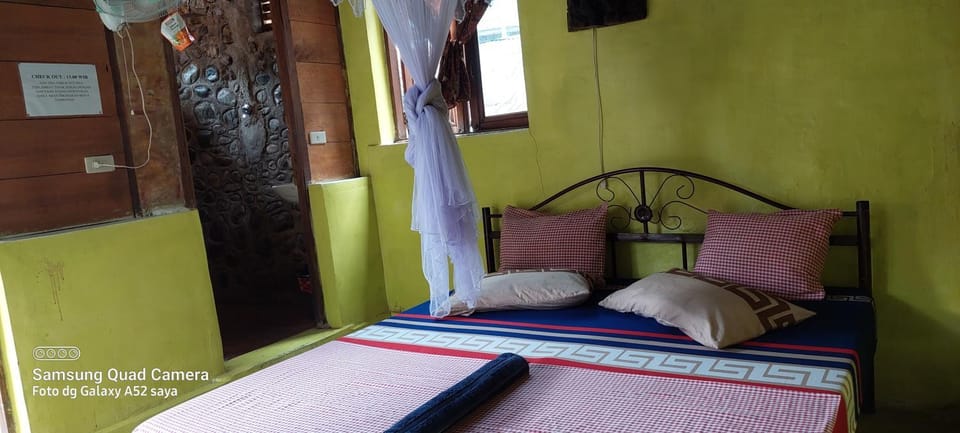 LawangInn- Restaurant-Guesthouse(B&B) Bed and Breakfast in Indonesia