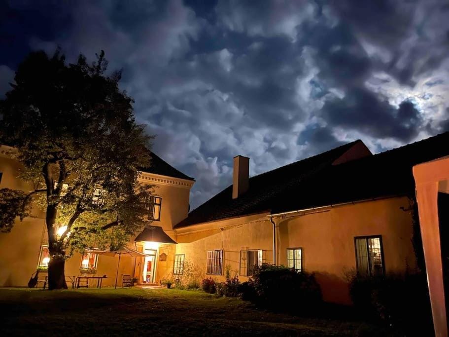 Property building, Night