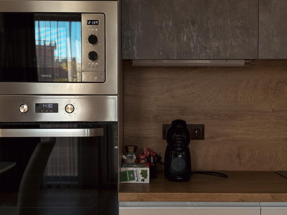 Coffee/tea facilities, kitchen, kitchen