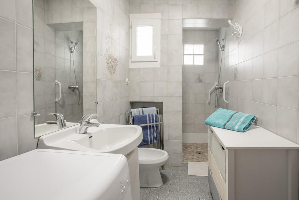 Bathroom, Living room