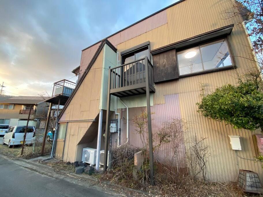 Property building, Day, Neighbourhood, Street view