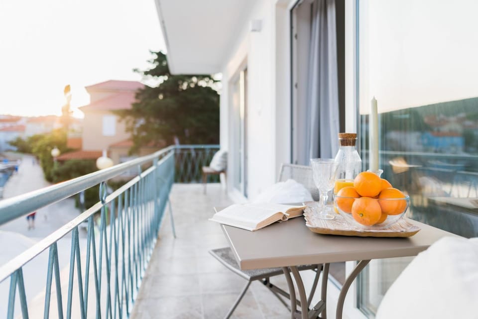 Natural landscape, View (from property/room), Balcony/Terrace