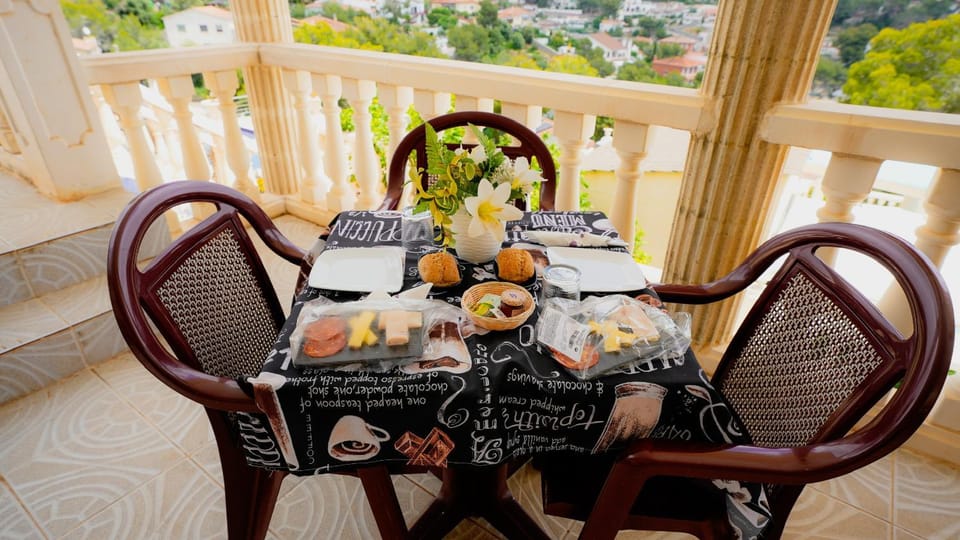 Day, Balcony/Terrace, Dining area, Breakfast, Continental breakfast