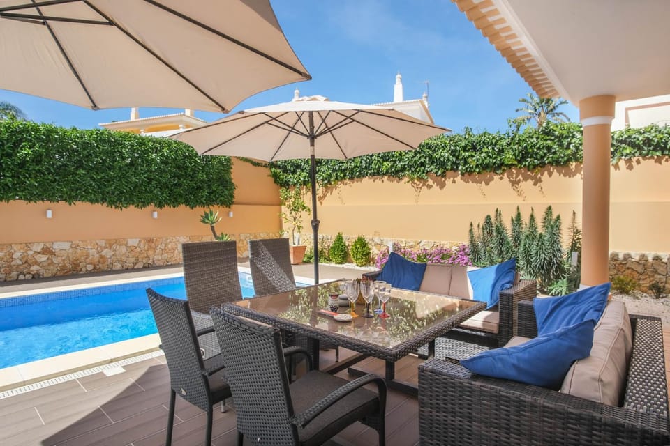 Canto do Sol, 4 Bedroom Villa Villa in Lagos