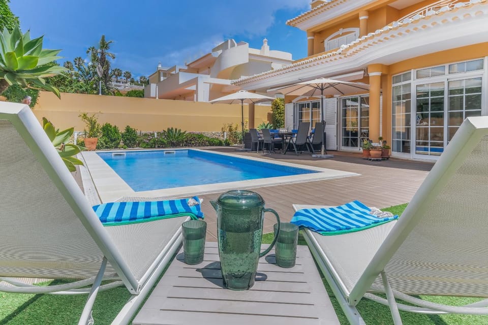Canto do Sol, 4 Bedroom Villa Villa in Lagos