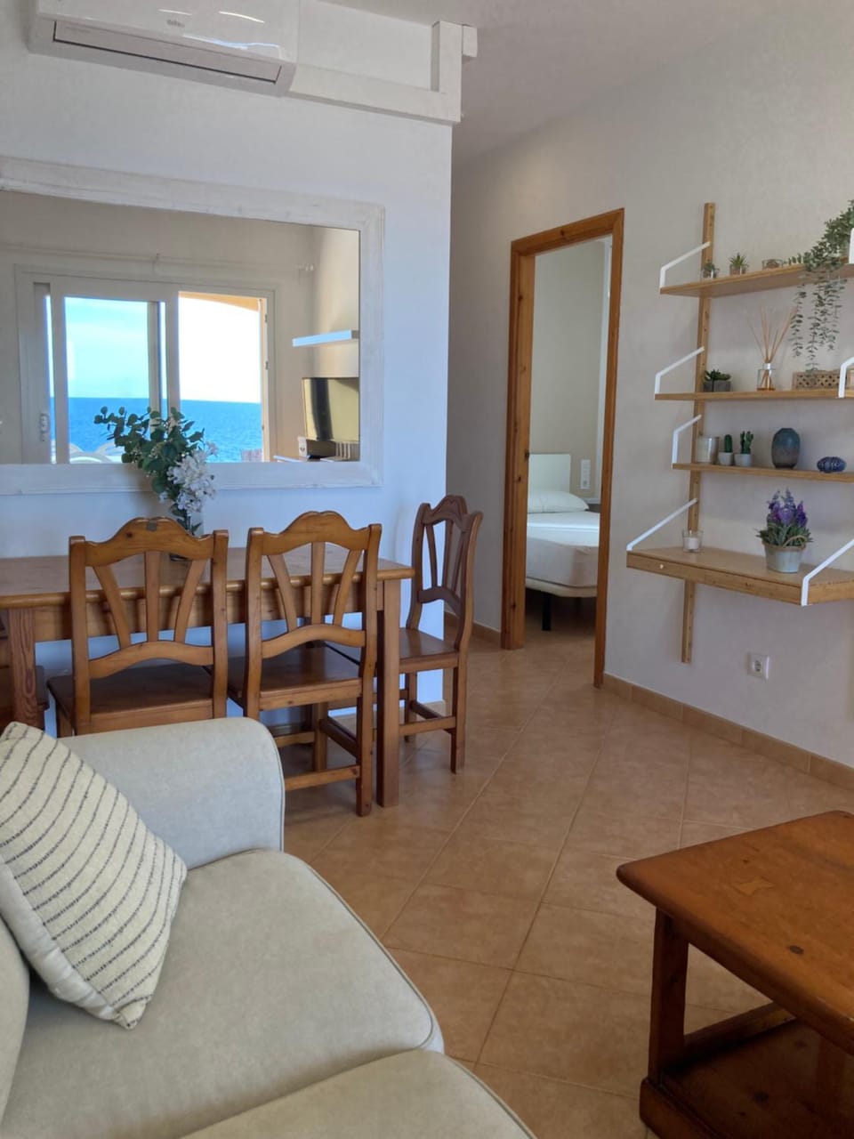 Living room, Photo of the whole room, Seating area, Dining area, air conditioner