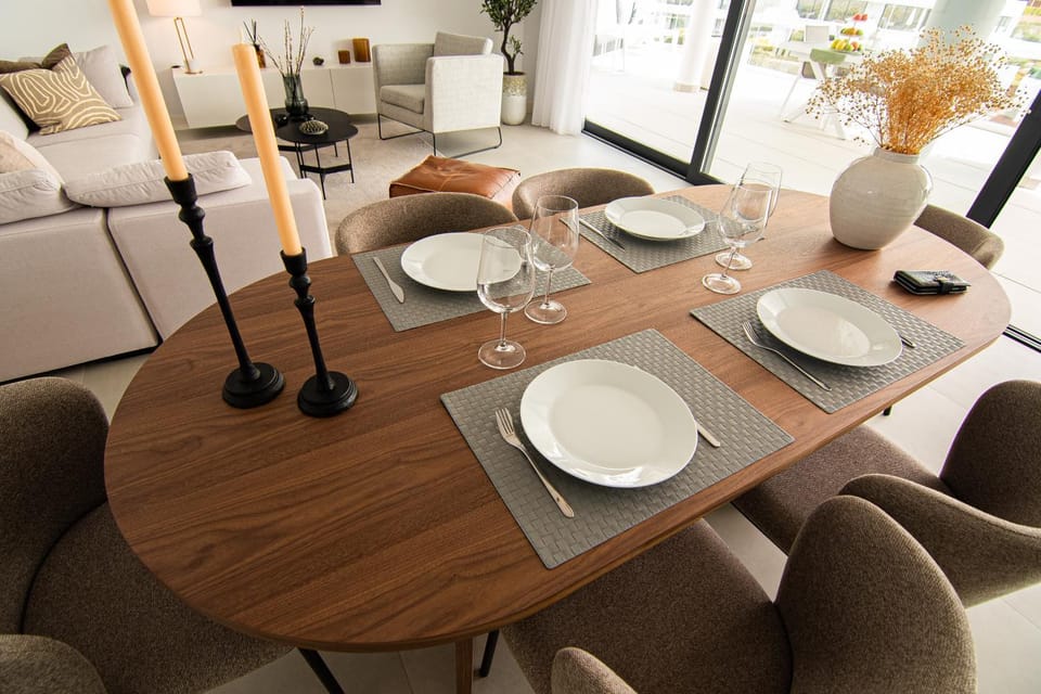 Living room, Dining area