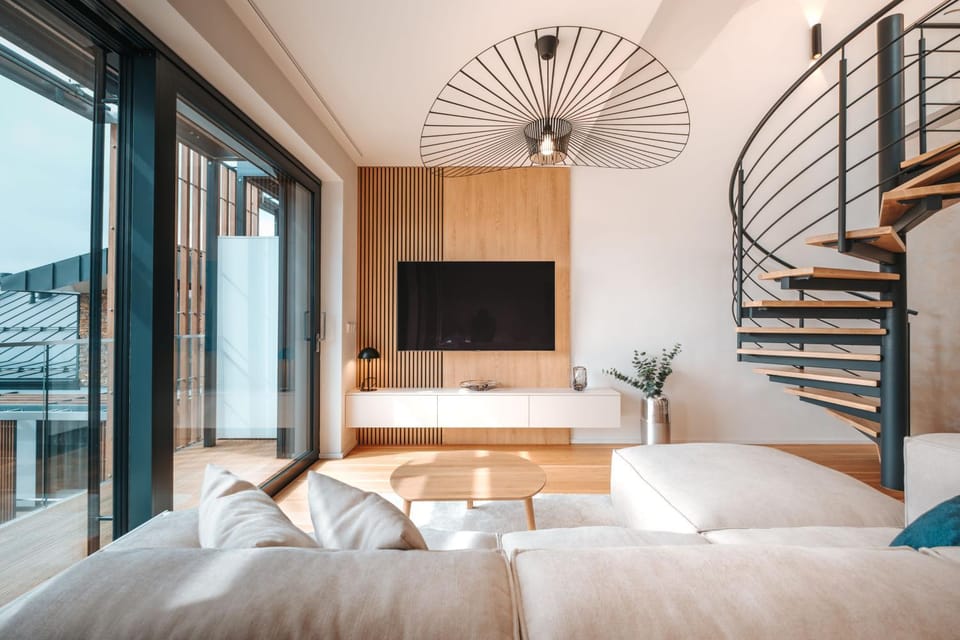 TV and multimedia, Living room, Evening entertainment