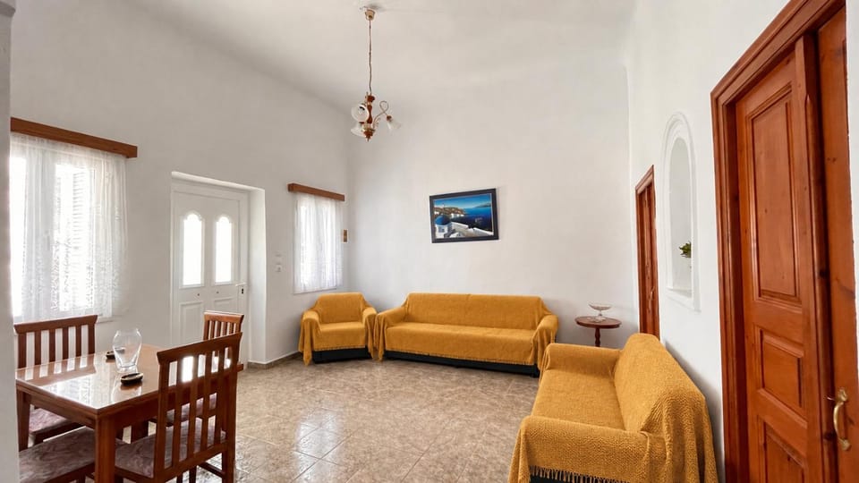 Valentina's House - Tinos Apartment in Decentralized Administration of the Aegean