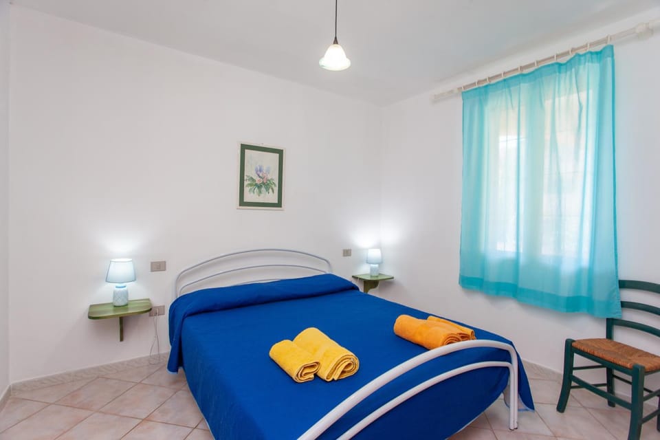 Property building, Living room, Bedroom
