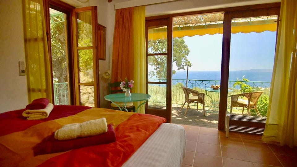 View (from property/room), Balcony/Terrace, Bedroom, Sea view