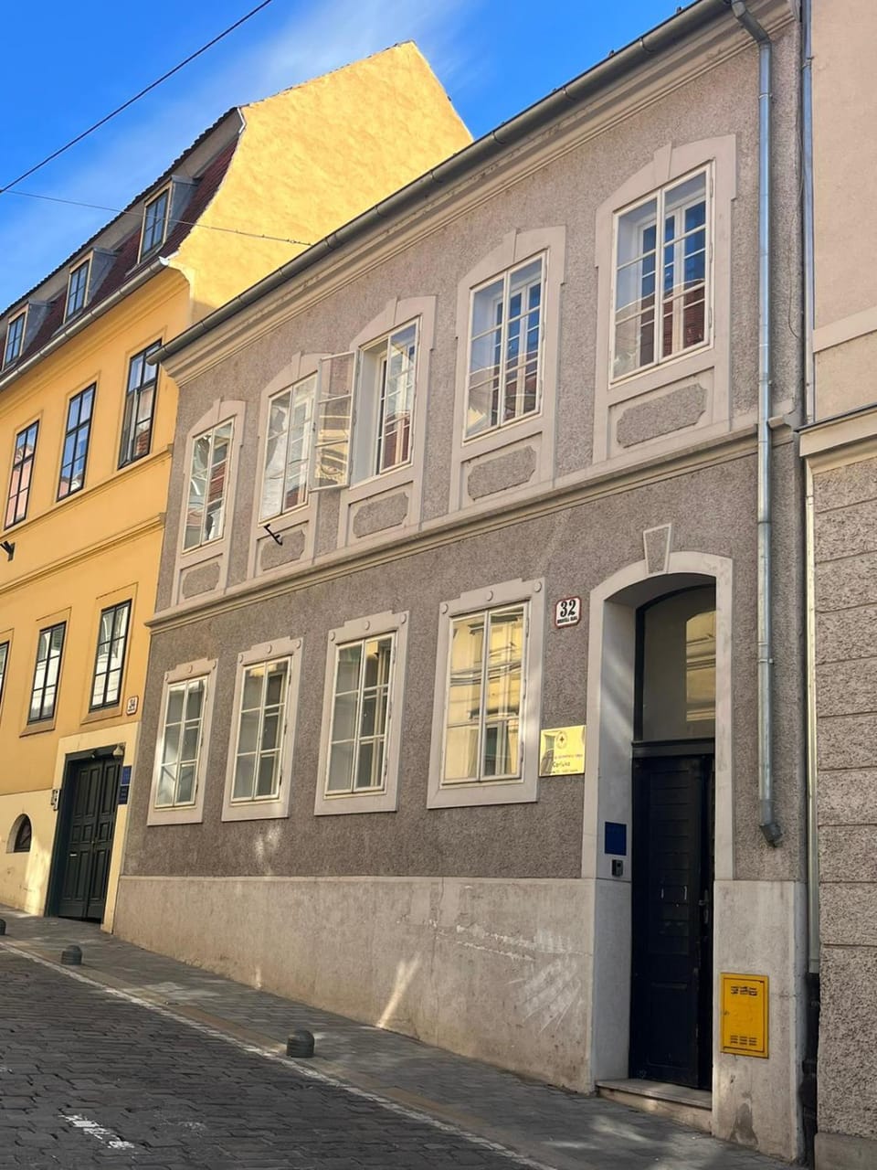 Property building, Neighbourhood, Street view