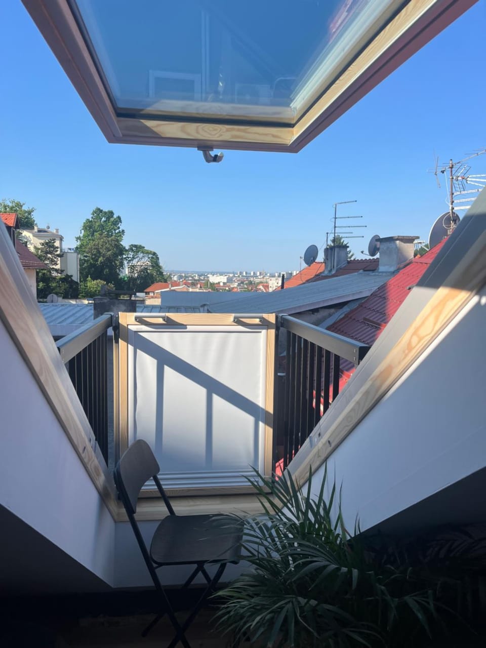 View (from property/room), City view, Garden view
