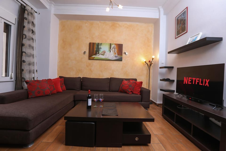 TV and multimedia, Living room, Seating area