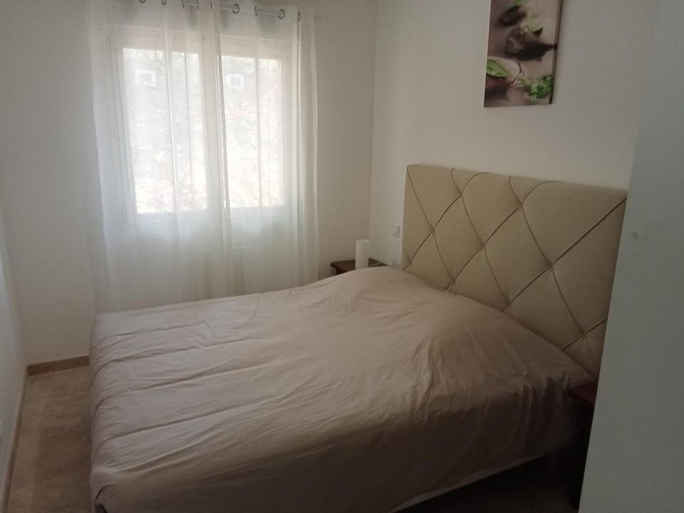 Maison calme Bed and Breakfast in Occitanie