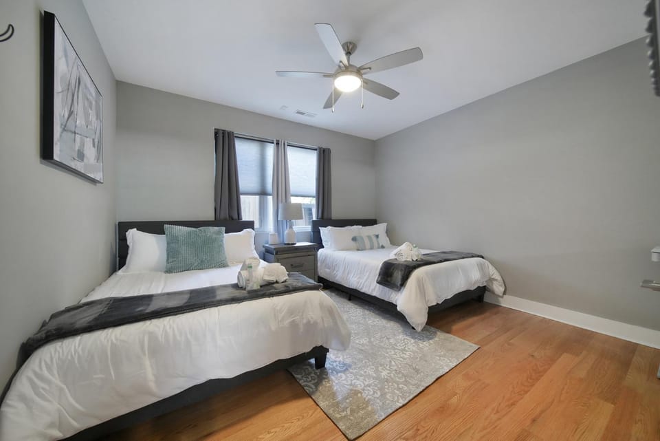 906 Westbrook B City Views Rooftop Hot Tub and Short Walk to Stadium House in Charlotte
