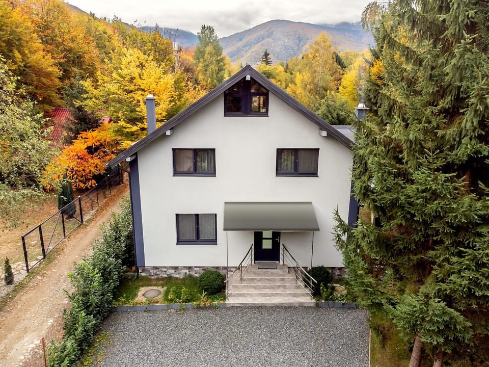 Property building, Day, Natural landscape