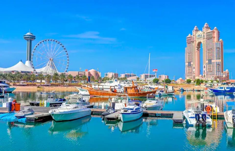 Phenomenal Room "Sea View" Hostel in Abu Dhabi