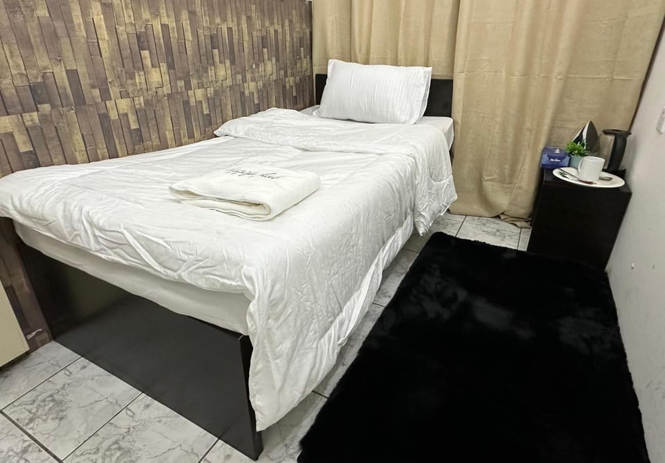 Phenomenal Room "Sea View" Hostel in Abu Dhabi