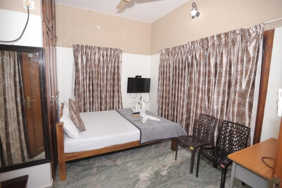 NALINAM HOMESTAY Bed and Breakfast in Thiruvananthapuram