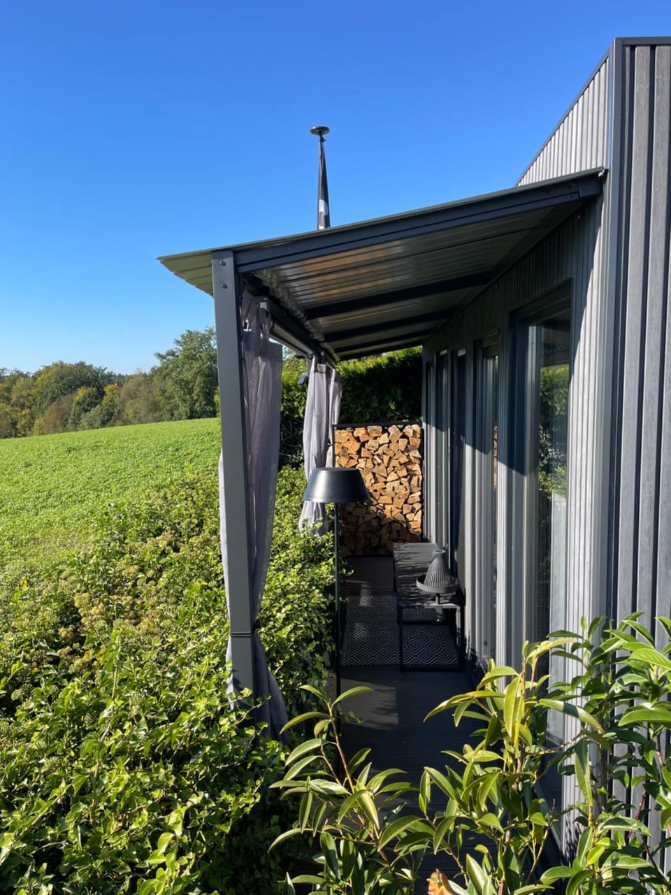 TINY-HOUSE mit Alpen- Stadt- und Poolblick , WLAN House in Passau