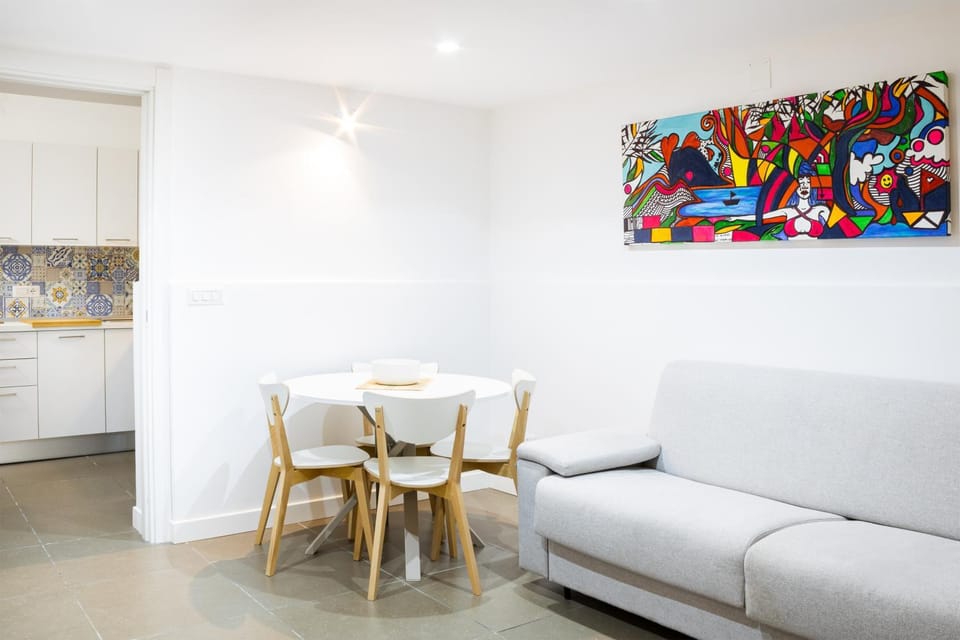 Living room, Seating area, Dining area