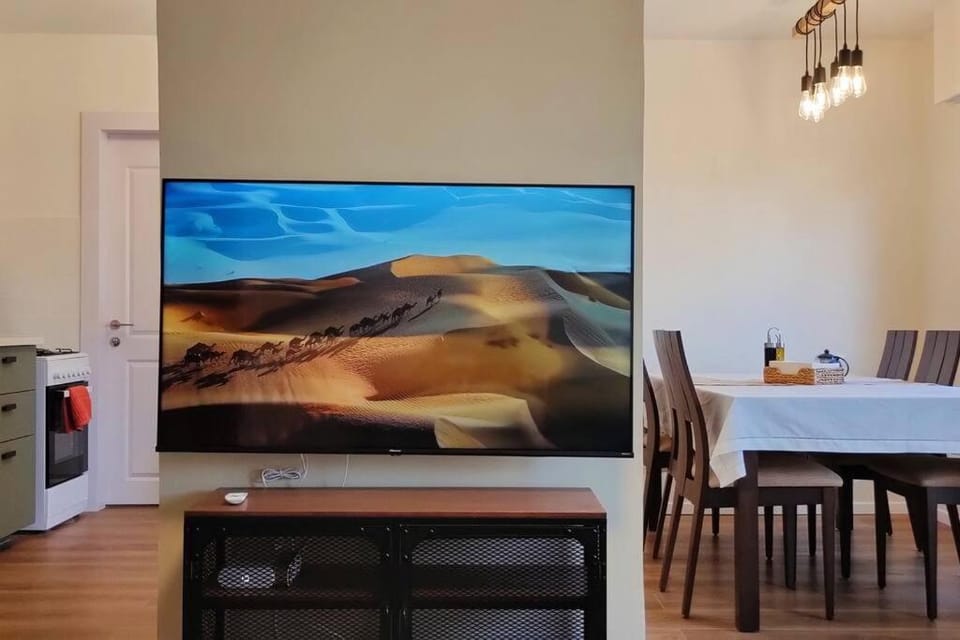 TV and multimedia, Living room, Dining area