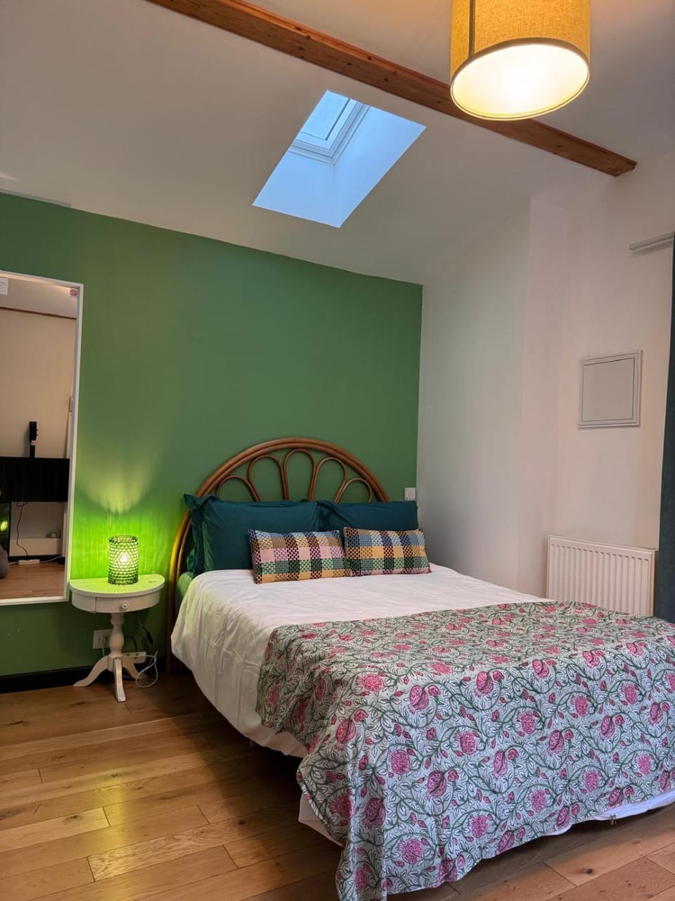 GREEN&PURPLE STUDIO 24-24 Access Apartment in Île-de-France