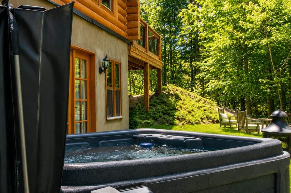 Fiddler Lake Resort - Deer 90 Chalet in Quebec