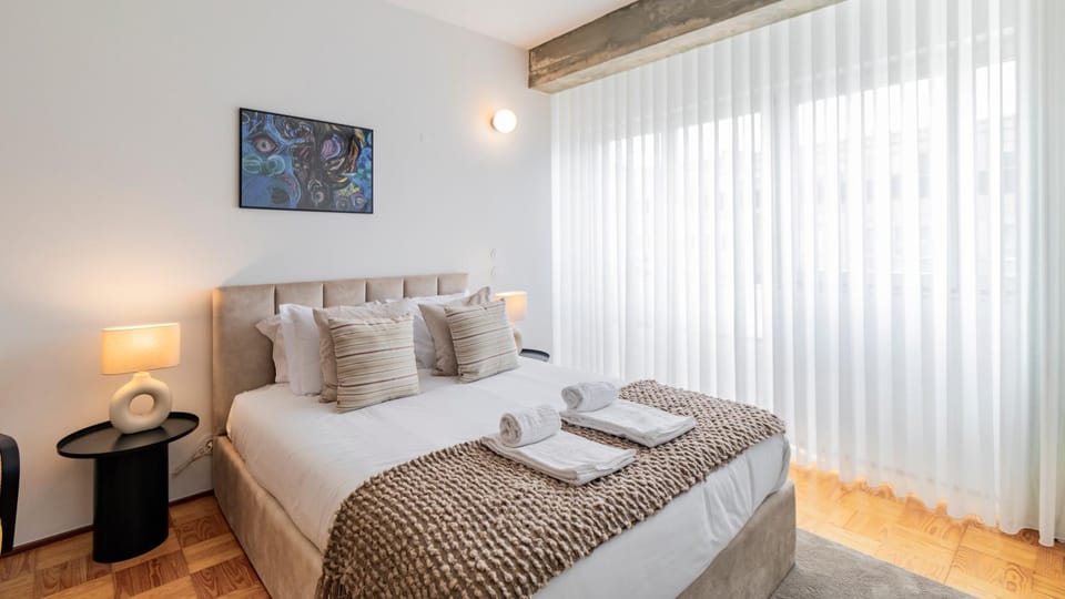 Ceuta Studio Apartments by LovelyStay Apartment in Porto