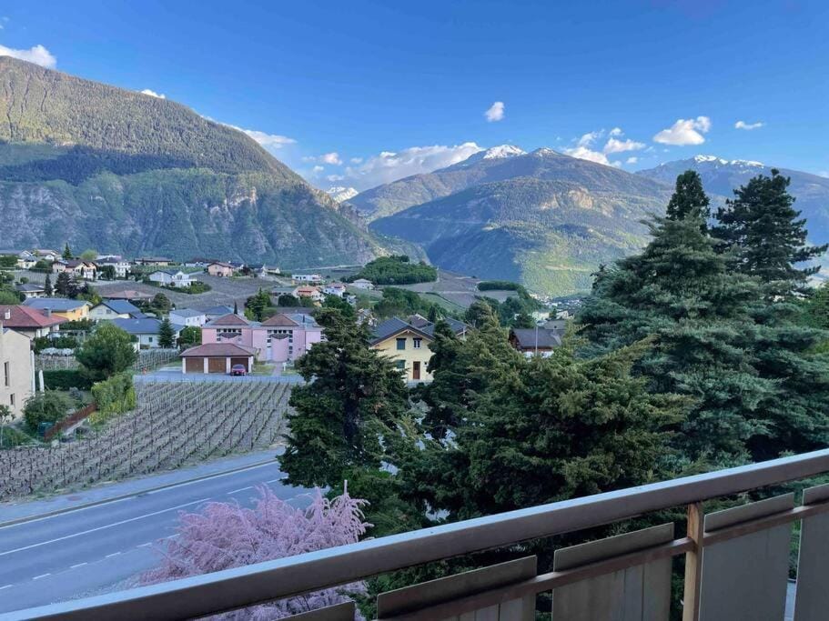 Besso Miège Spacieux, situation idéale pour visiter le Valais Apartment in Crans-Montana