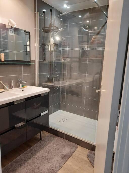 Appartement 10 mins Intra Muros Apartment in St-Malo