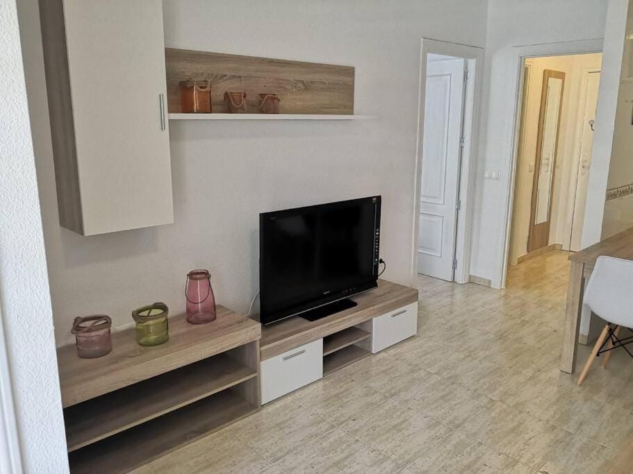 Apartamento Zona Playa En Roquetas Cerca de Bares Restaurantes y Centro Comercial Apartment in Roquetas de Mar