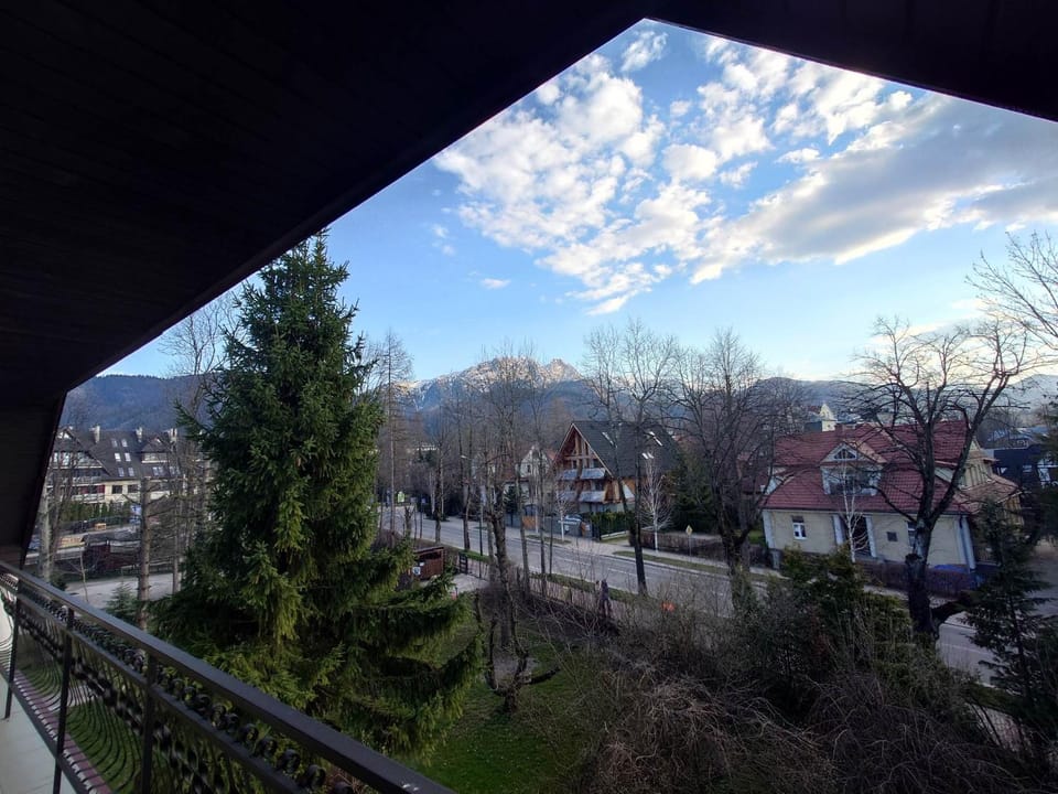 Natural landscape, Balcony/Terrace, Mountain view