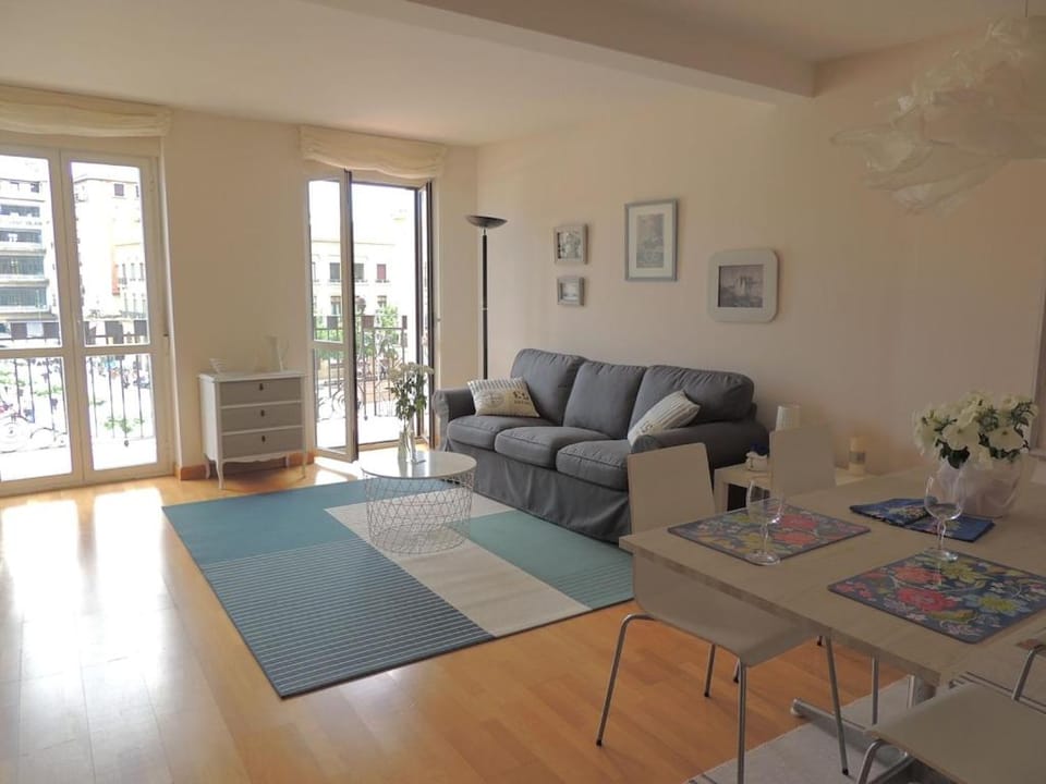 Living room, Seating area, Dining area