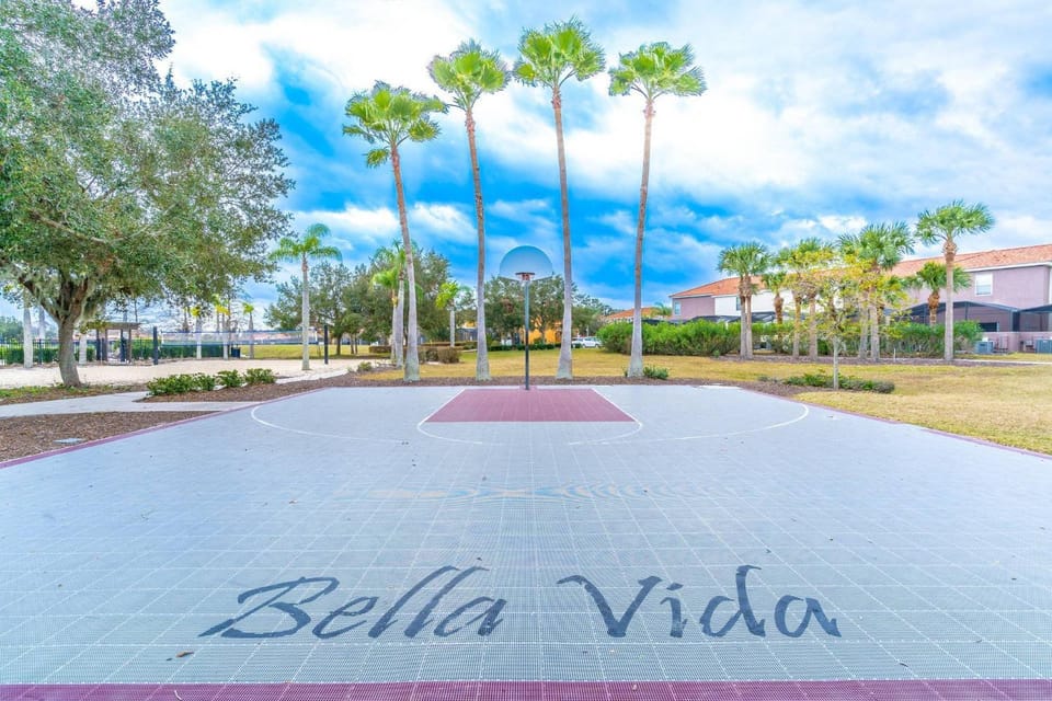 4552 Bella Vida 2 House in Kissimmee