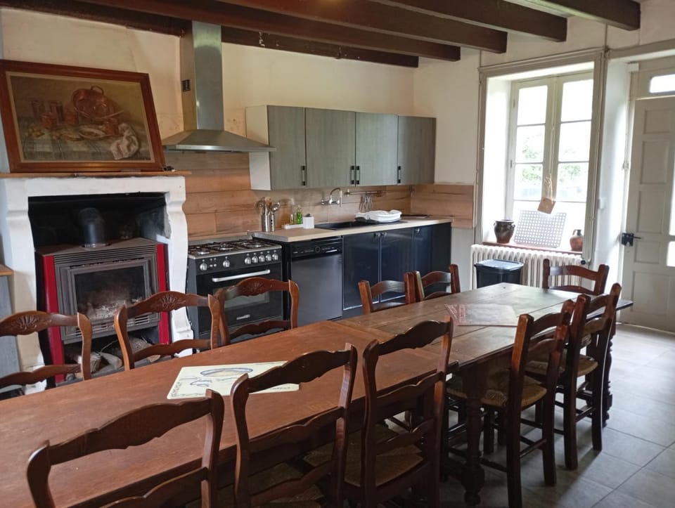La Maison de la Guérande Grande maison de charme isolée 12 pers jardin privé House in Brittany