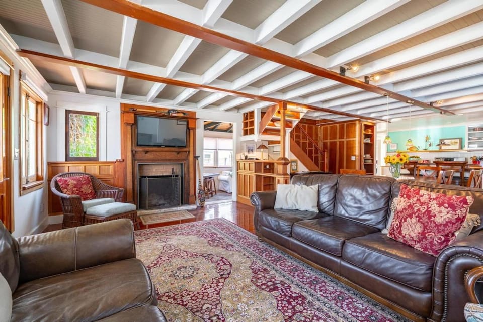 318 Lindo Ave House in Balboa Peninsula